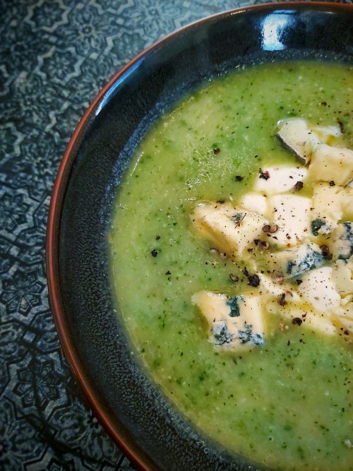 Zucchinisuppe mit Gorgonzola